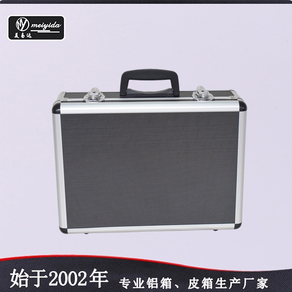 工具箱D-1470B